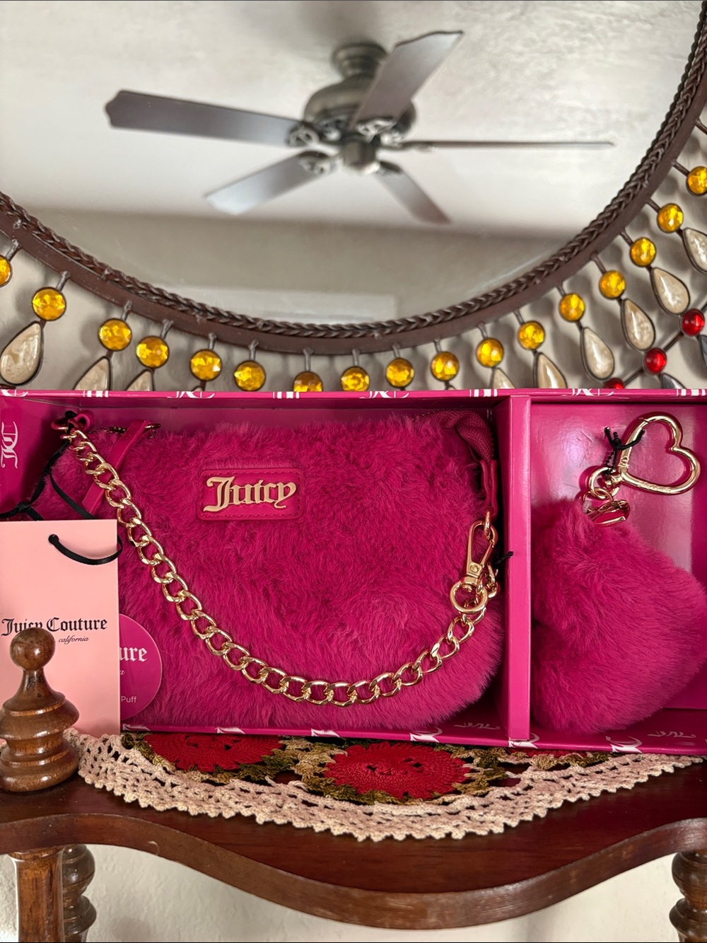 NWT Juicy Couture Raspberry Tart Faux Fur Wristlet & Heart Puff
